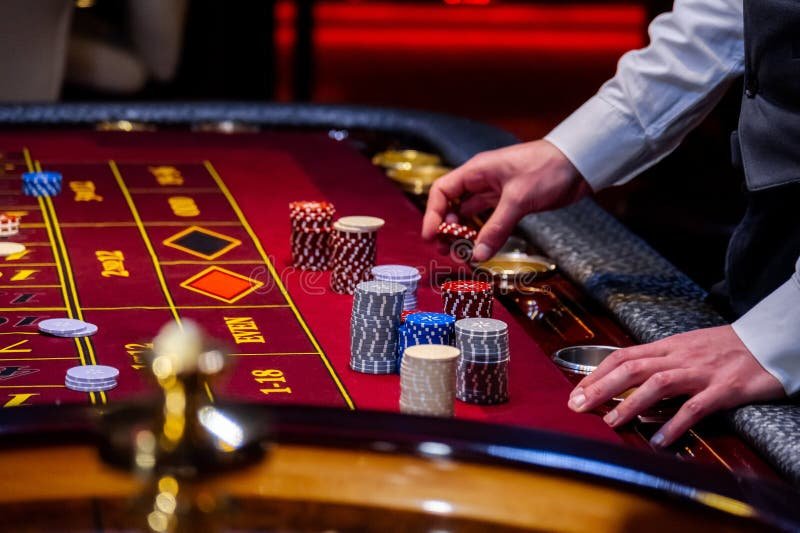 Slot machine reels spinning on jililove